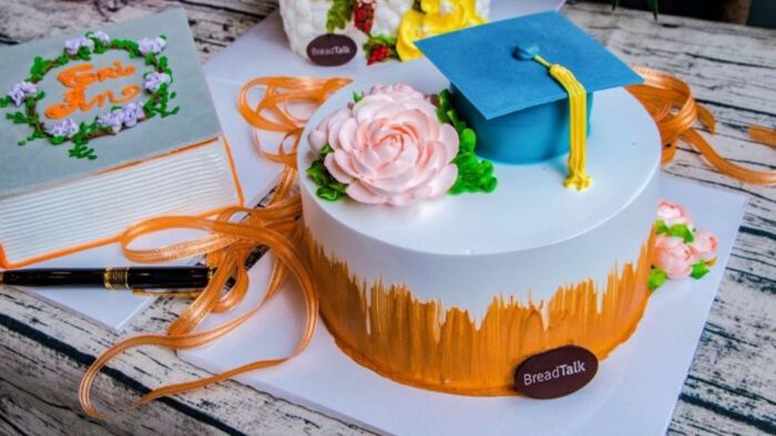 Mẫu bánh kem 20/10 để tặng cô