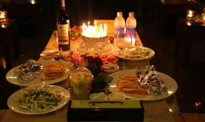 Bữa tối lãng mạn ấm cúng dành cho ngày 8/3
