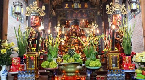 Mistakes that must be avoided when cleaning the altar for Tết