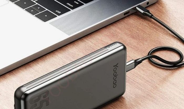 Cách sạc pin laptop bằng cục sạc dự phòng một cách tiện lợi.