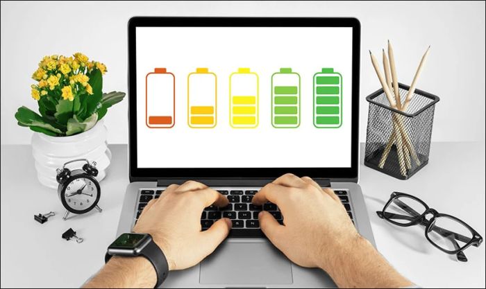 Những thông tin quan trọng khi kiểm tra số lần sạc laptop