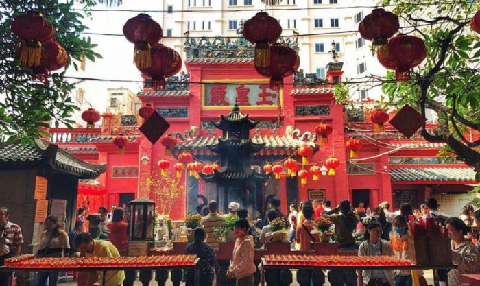 Nếu không có bàn thờ Thần Tài, nên cúng ở đâu vào ngày Mùng 10 tháng Giêng?