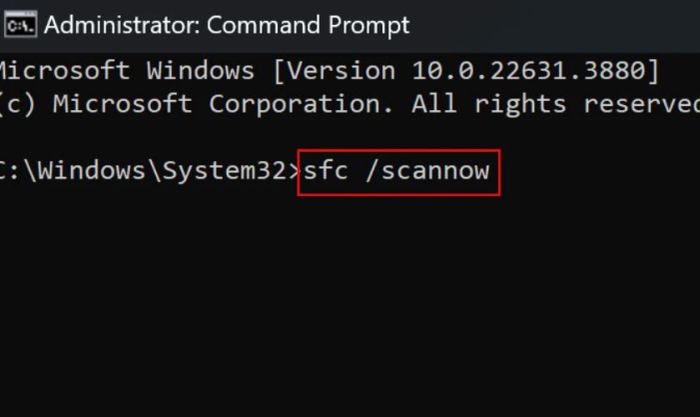 Trong cửa sổ Command Prompt, nhập lệnh sfc /scannow và nhấn Enter