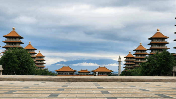 Taiwan Travel Guide - Exploring the Sacred Fo Guang Shan Monastery