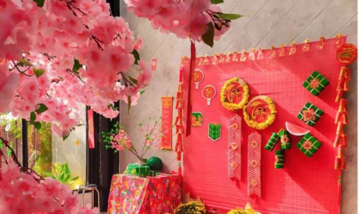 Cách trang trí Tết văn phòng với bánh chưng