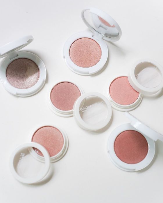 Seraphine blushes