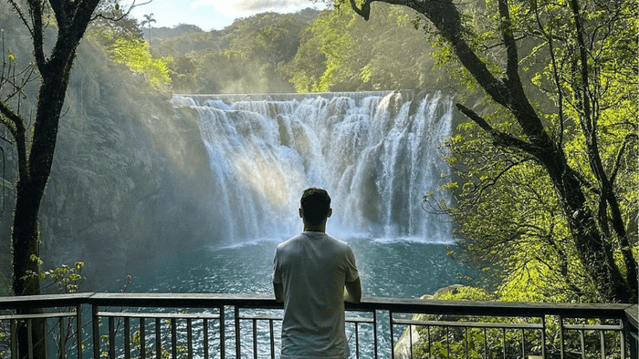 Check-in at Shifen Waterfall.