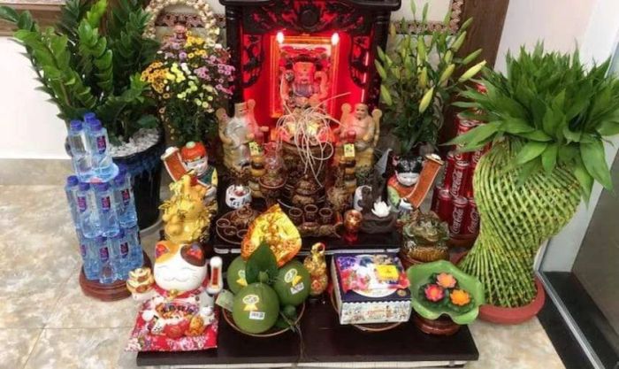 Cách thay bát nước rắc cánh hoa cúng Thần Tài đúng chuẩn phong thủy