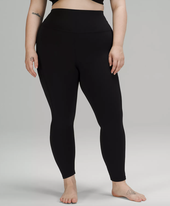 model wearing the black leggings