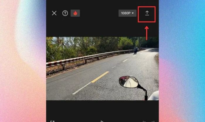 Nhấn vào biểu tượng mũi tên ở góc trên cùng màn hình để tải video về máy