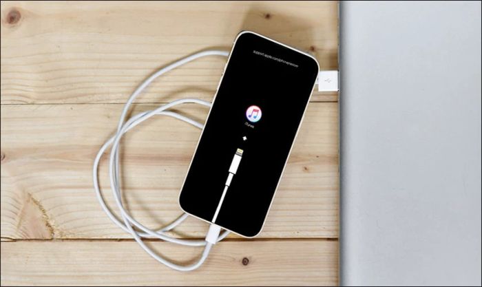 Kết nối iPhone với Macbook qua cáp USB