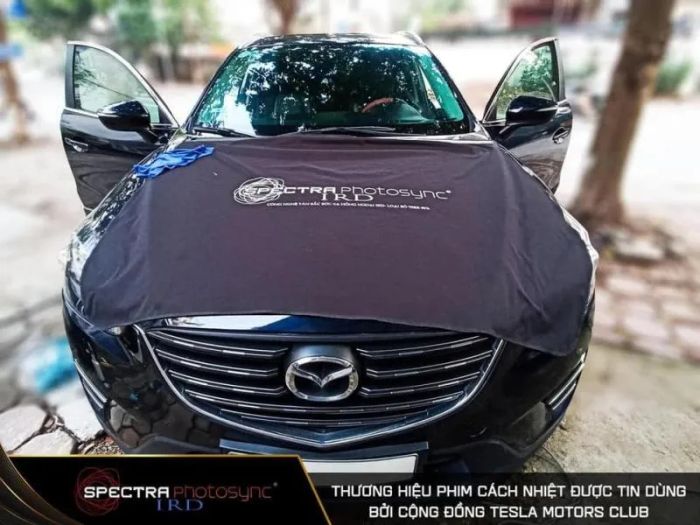 Tận dụng các phụ kiện trang trí để làm nổi bật người tuyết 3 tầng