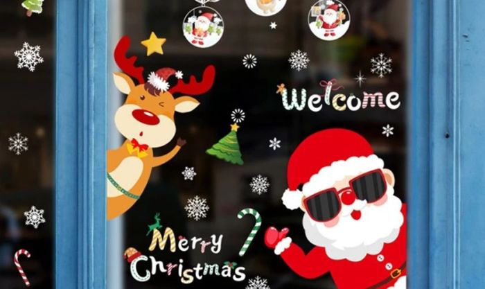 Làm mới cửa sổ nhà bạn với decal hình dán Giáng Sinh
