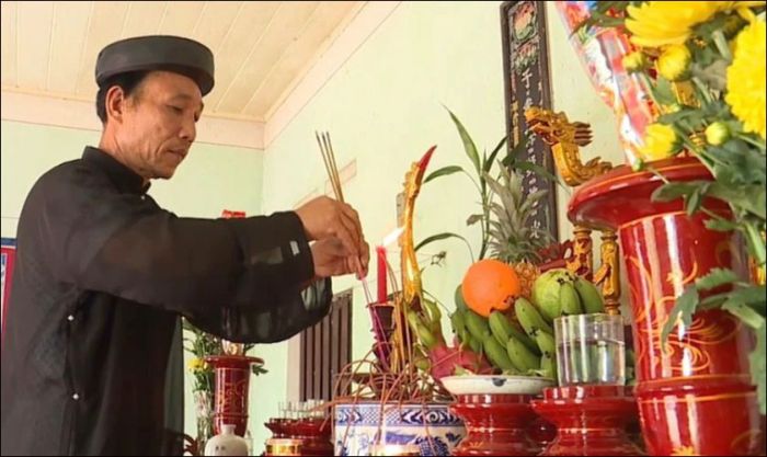 Bài văn khấn hóa vàng mùng 3 Tết chính xác nhất