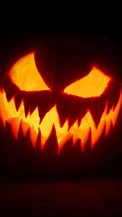 Hình nền Halloween cho điện thoại kinh dị với hình bí ngô