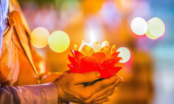 Hình ảnh lung linh của hoa đăng trong ngày đại lễ Vu Lan