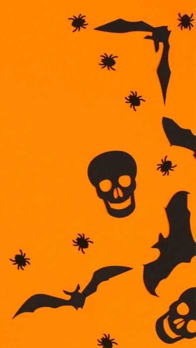Hình nền Halloween cho điện thoại tông cam với hình con dơi
