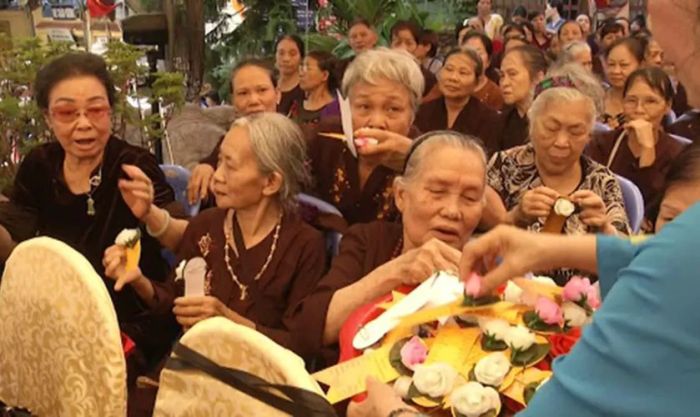 Tuyển tập hình ảnh đẹp và đầy cảm xúc về mùa Vu Lan báo hiếu