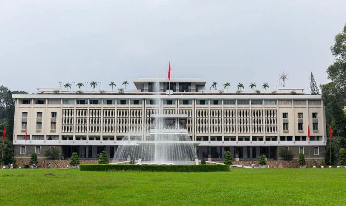 Tham quan các địa điểm lịch sử