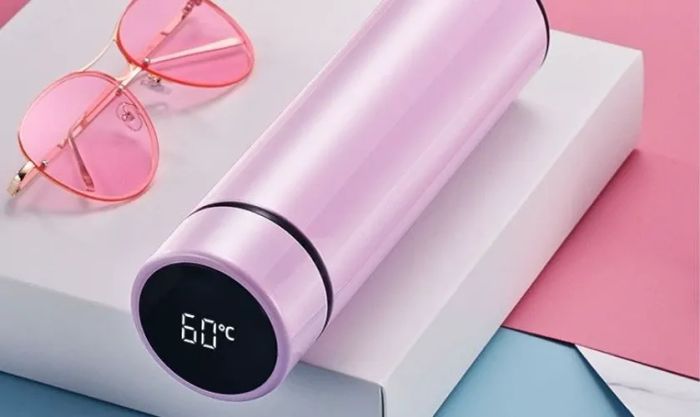 Bình giữ nhiệt hiển thị nhiệt độ - Quà tặng công nghệ ấn tượng dịp Tết