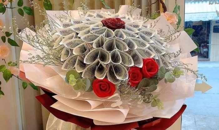 Cách cắm hoa bằng tiền 20/10 đẹp và độc đáo