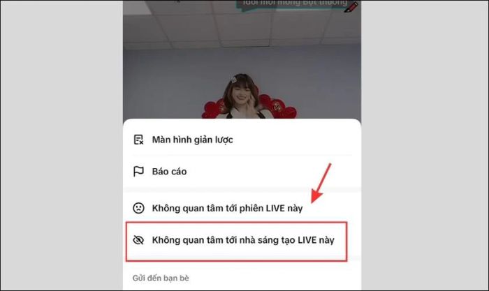 Nhấn chọn Không quan tâm đến nhà sáng tạo trong phiên LIVE này