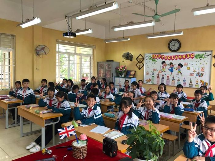 Xuan Canh Elementary School Image 2