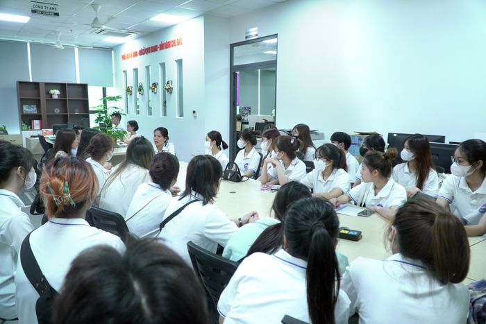 Hanoi College of Economics and Technology Image 3