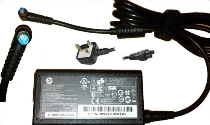 Kiểm tra thiết bị sạc của laptop