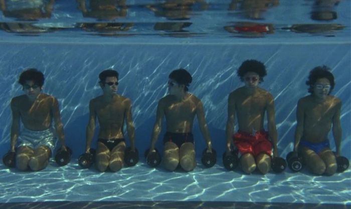Waterboys - Phim hài truyền cảm hứng mạnh mẽ với góc nhìn hài hước