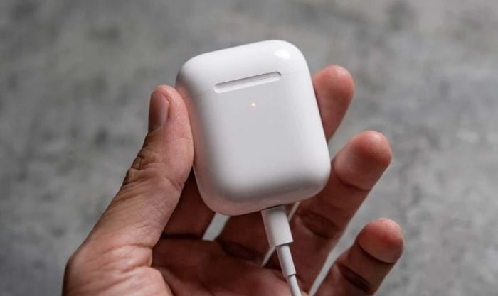 Thời gian sạc AirPod là bao lâu?