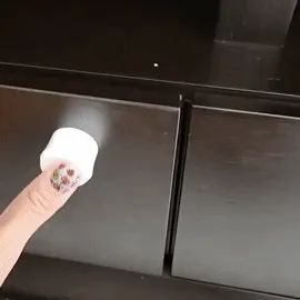 A reviewer's video demonstrating how to open the drawer with a magnetic key