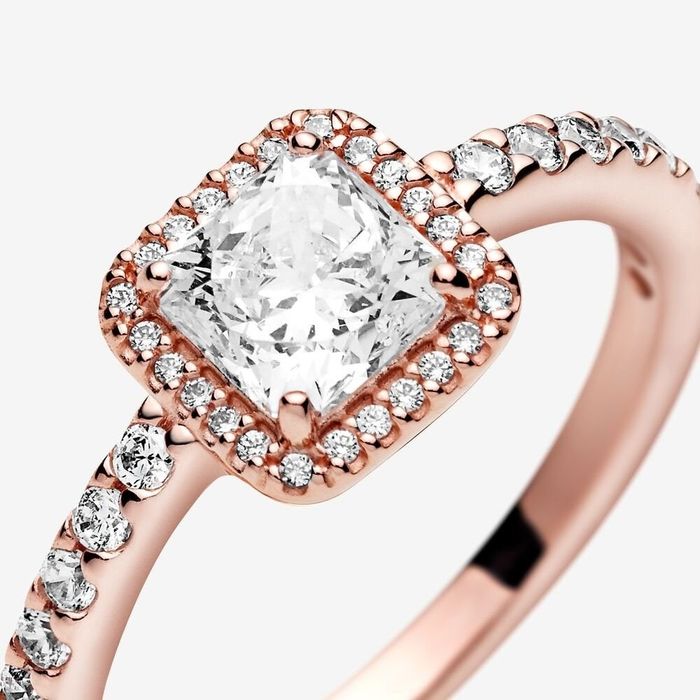 A picture of a rose gold ring