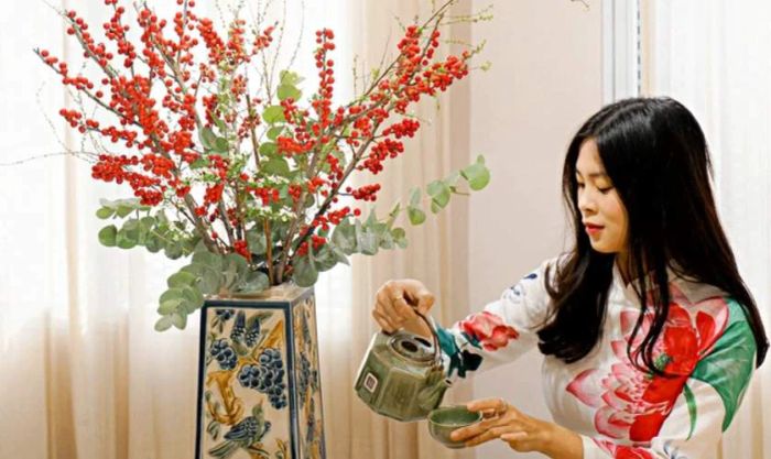 Cách cắm hoa tuyết mai ngày Tết kết hợp với đào đông
