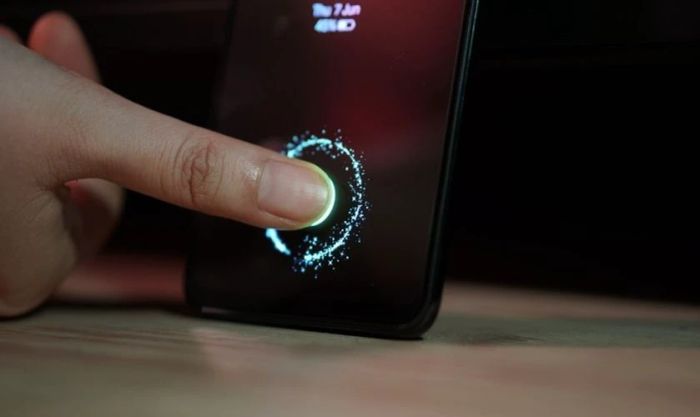 Cảm biến vân tay là phương pháp bảo mật được ưa chuộng trên các dòng điện thoại OPPO.