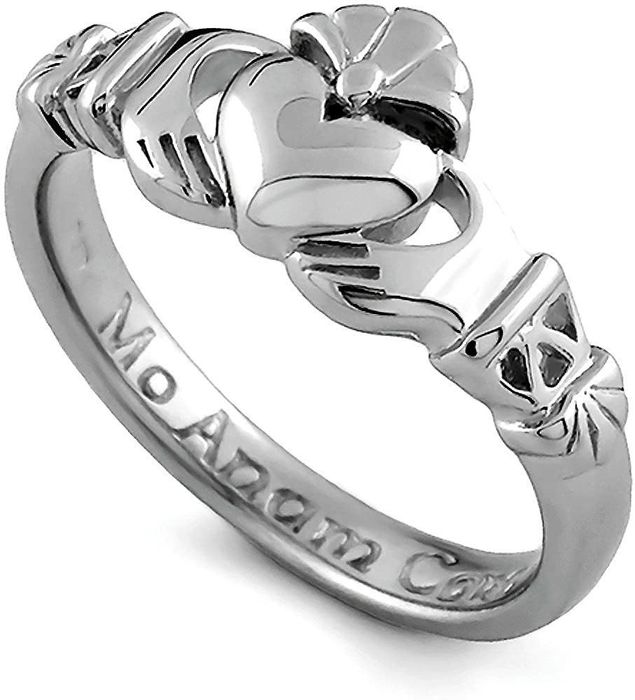 Image of the ring with inscription
