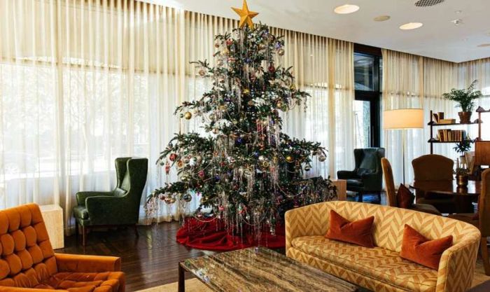 Trang trí Noel khách sạn ở tiền sảnh nổi bật