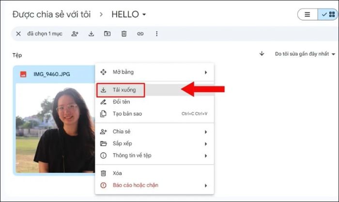 Với tệp bạn muốn tải xuống, hãy nhấn chuột phải và chọn tùy chọn Tải xuống
