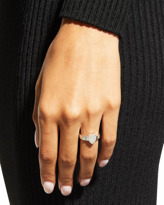 Model showcasing the silver Gucci ring