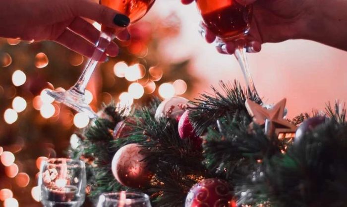 Ảnh Noel Zalo thể hiện tâm trạng sâu lắng