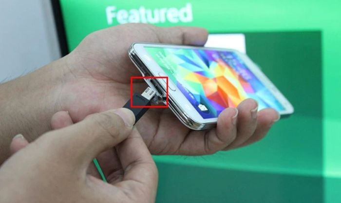 Hướng dẫn chi tiết cách kết nối điện thoại OPPO với TV bằng cáp MHL