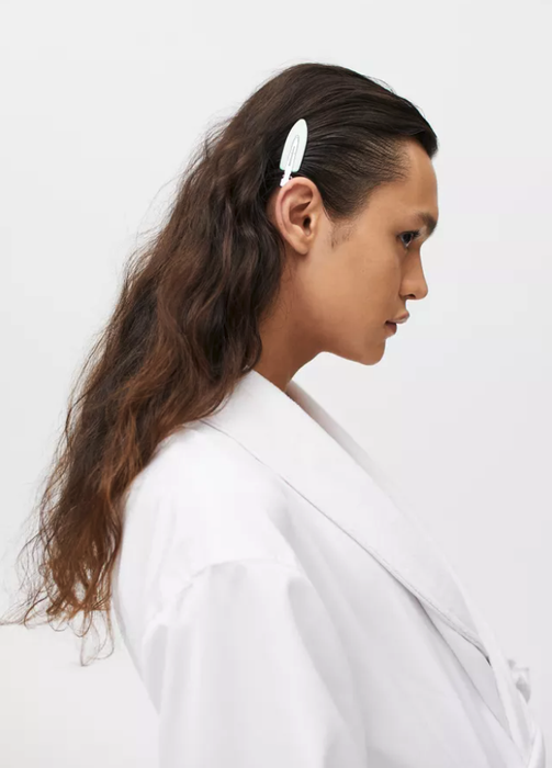 the hair clip styled in a model's hair