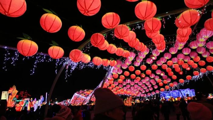 Wishing for a peaceful and happy new year during the Chinese Lantern Festival