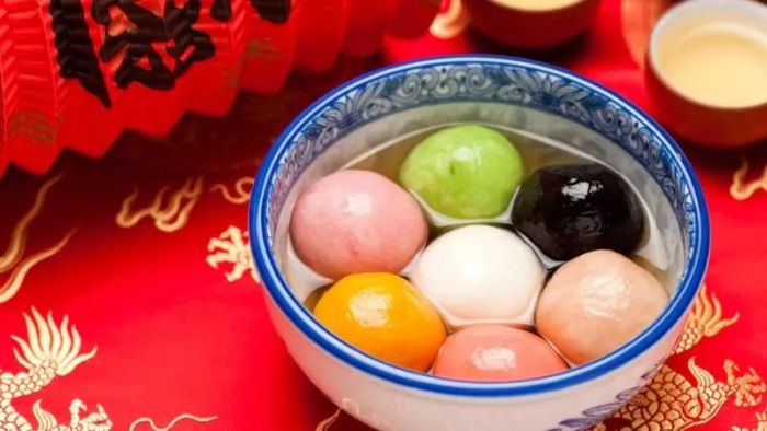 Savor the delicious taste of tangyuan during the Lantern Festival