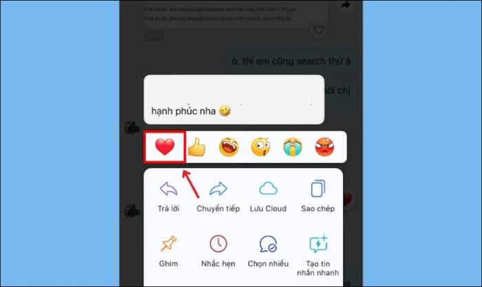 Nhấn và giữ đoạn tin nhắn mà bạn muốn thả tim