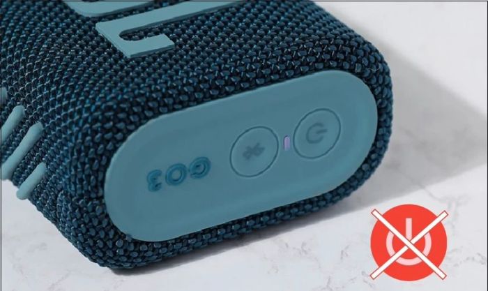 Luôn tắt nguồn loa Bluetooth trước khi sạc