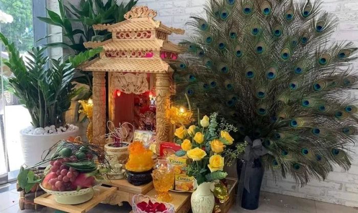 Bàn thờ ông Địa và Thần Tài thường được chế tác từ gỗ tự nhiên để đảm bảo sự bền vững và sự tôn nghiêm trong không gian thờ.