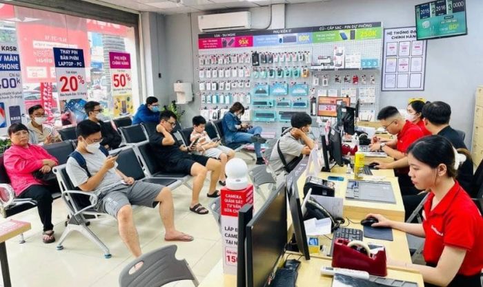 Đến trực tiếp cửa hàng bán lẻ Mytour để sở hữu SIM.