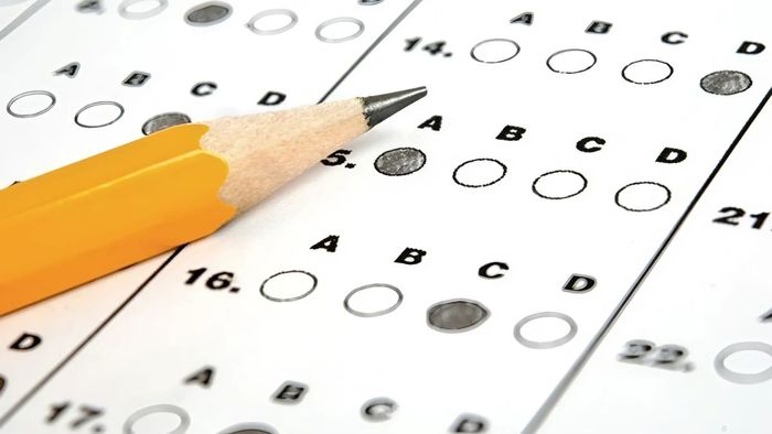 Multiple-Choice Exercises Illustrating the Angle Between a Line and a Plane (Illustration Included)