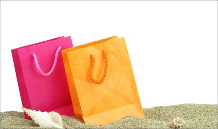Nền Black Friday với hình ảnh túi xách